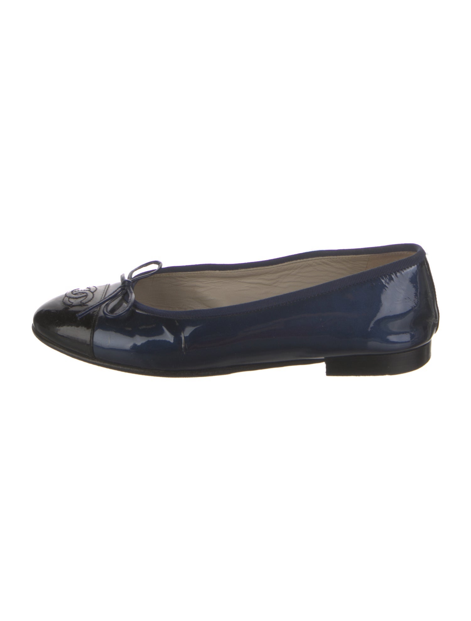 Chanel Interlocking CC Logo Patent Leather Ballet Flats