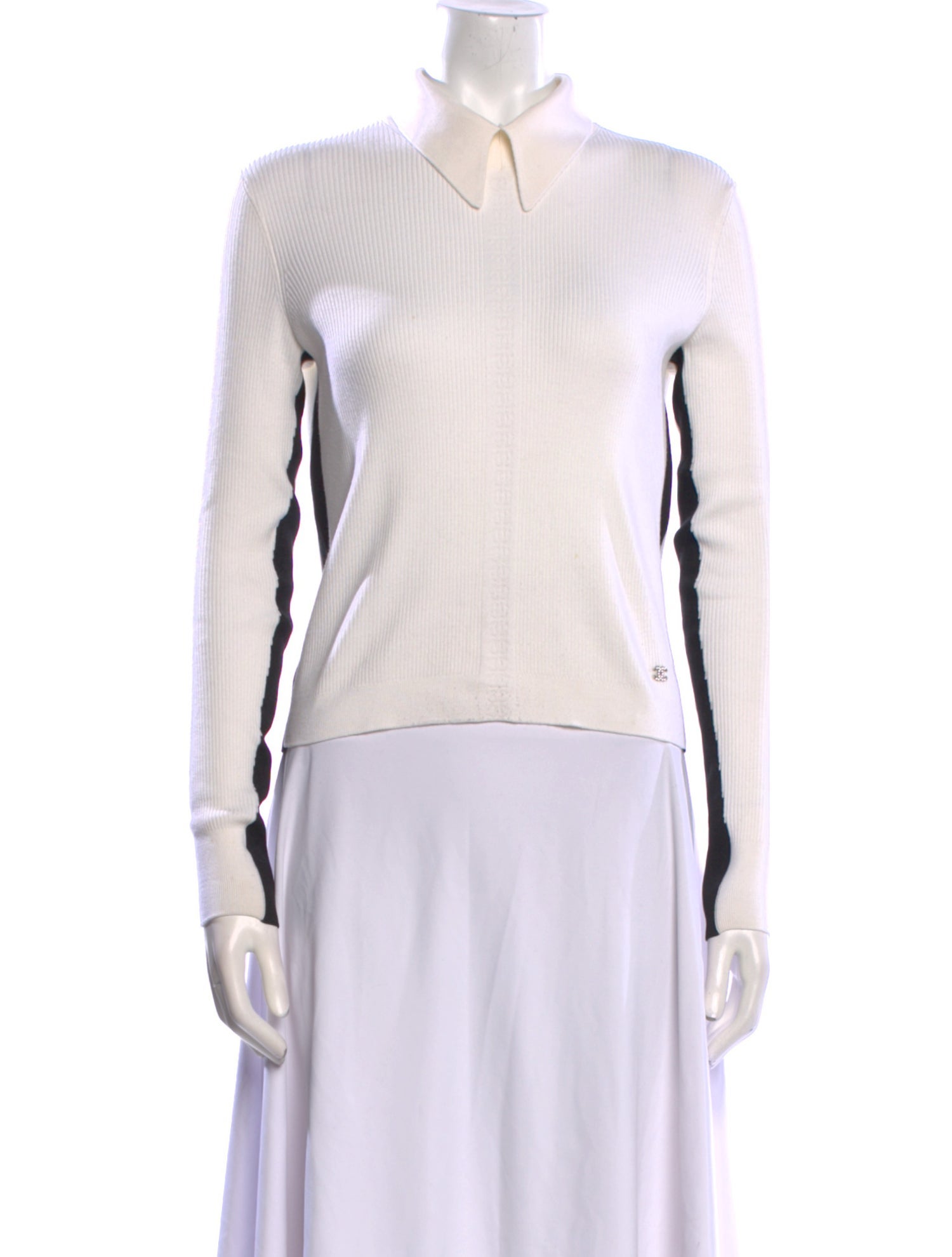 Chanel 2023 Coco Neige Sweater