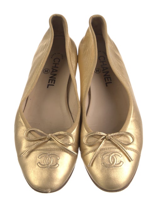 Chanel Interlocking CC Logo Leather Ballet Flats
