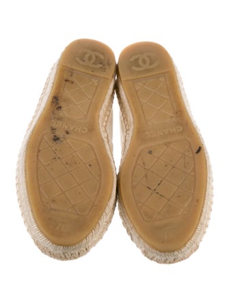 Chanel 2020 Interlocking CC Logo Espadrilles