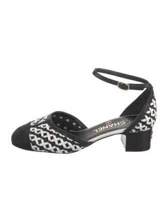 Chanel 2022 Interlocking CC Logo D'Orsay Pumps