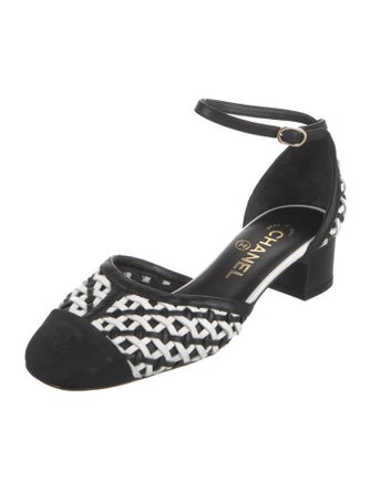 Chanel 2022 Interlocking CC Logo D'Orsay Pumps