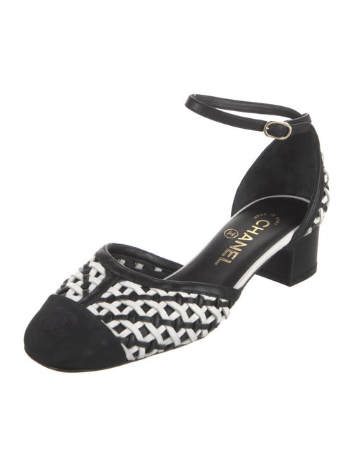 Chanel 2022 Interlocking CC Logo D'Orsay Pumps