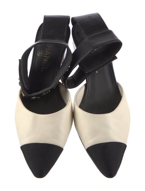 Chanel Interlocking CC Logo Leather D'Orsay Pumps