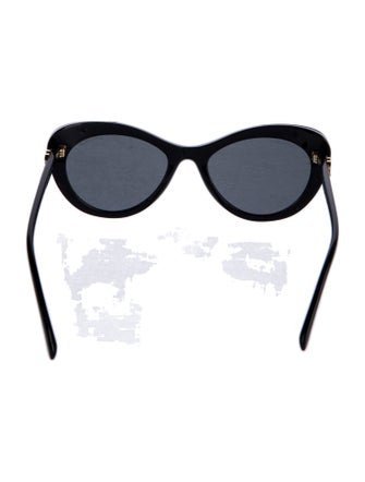 Chanel Interlocking CC Logo Cat-Eye Sunglasses