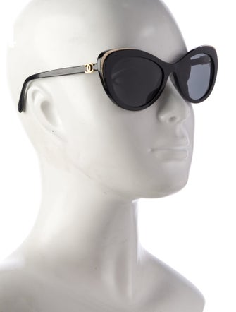 Chanel Interlocking CC Logo Cat-Eye Sunglasses