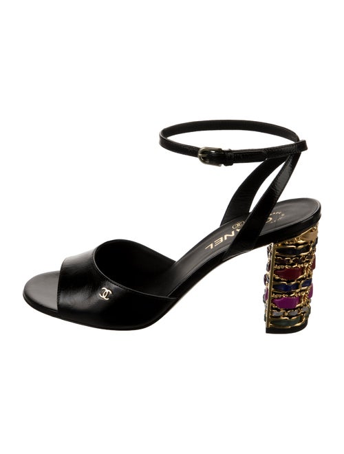 Chanel 2023 Interlocking CC Logo Slingback Pumps