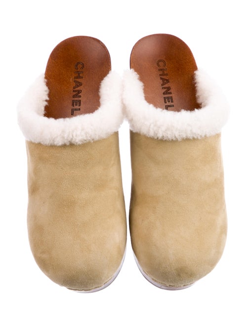 Chanel 2023 Coco Neige Mules