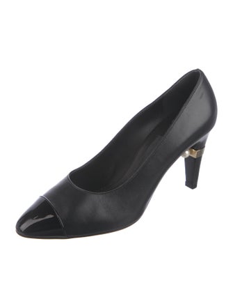 Chanel 2019 Interlocking CC Logo Pumps