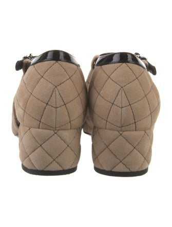 Chanel Interlocking CC Logo Suede D'Orsay Pumps