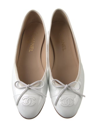 Chanel Interlocking CC Logo Patent Leather Ballet Flats