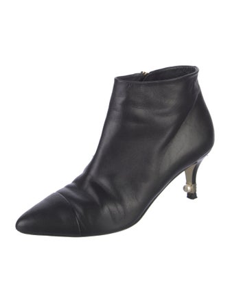 Chanel Interlocking CC Logo Leather Boots