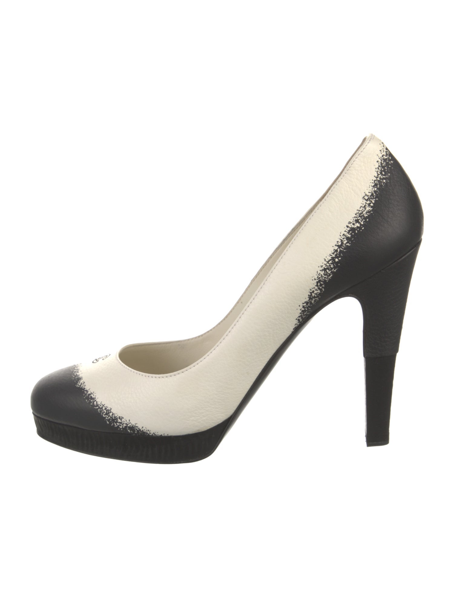 Chanel Interlocking CC Logo Leather Pumps w/ Tags