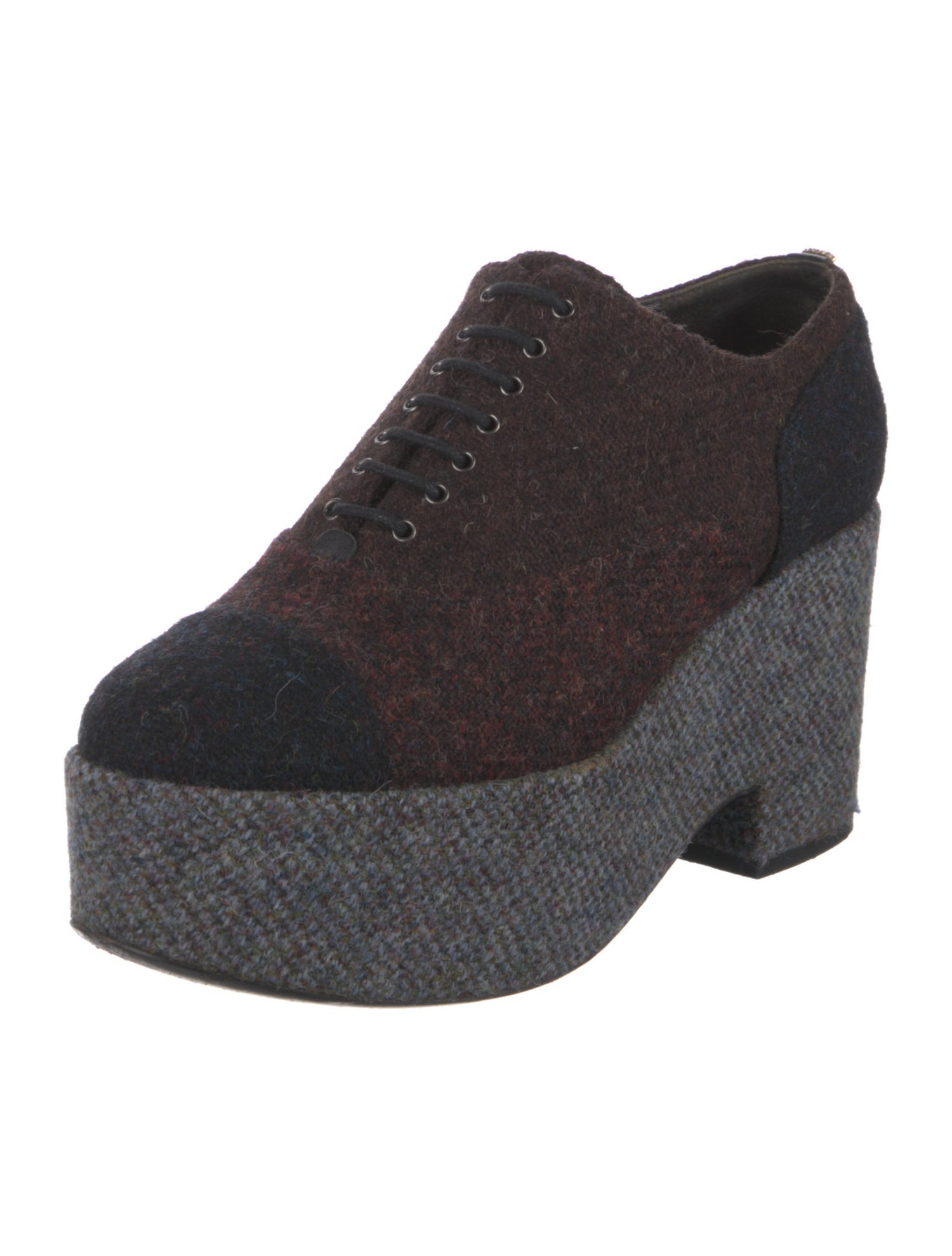 Chanel 2015 Interlocking CC Logo Pumps