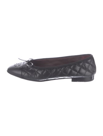 Chanel Interlocking CC Logo Leather Ballet Flats
