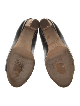 Chanel 2012 Interlocking CC Logo Pumps