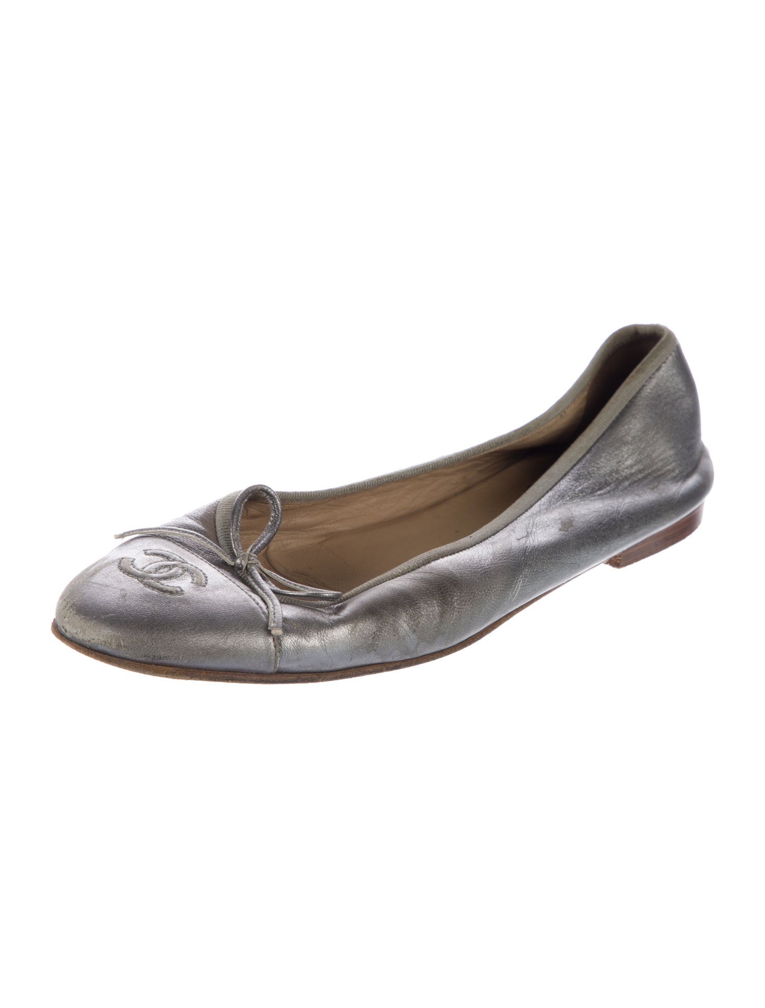 Chanel Interlocking CC Logo Leather Ballet Flats