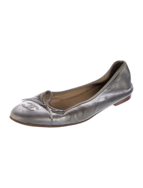 Chanel Interlocking CC Logo Leather Ballet Flats