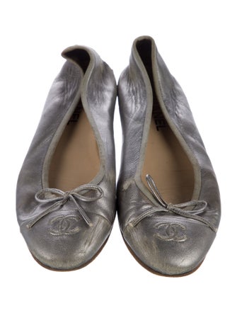Chanel Interlocking CC Logo Leather Ballet Flats