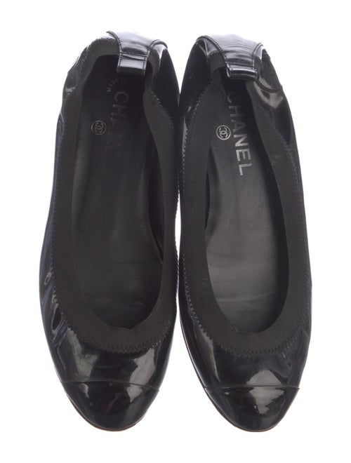 Chanel Interlocking CC Logo Patent Leather Ballet Flats