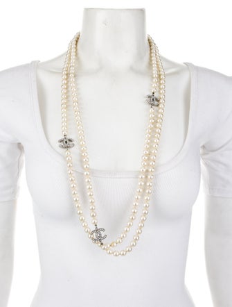 Chanel Faux Pearl CC Station Necklace