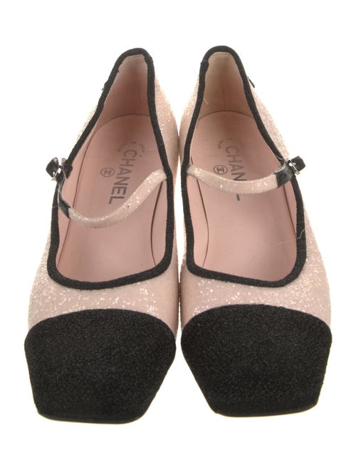 Chanel Interlocking CC Logo Glitter Pumps