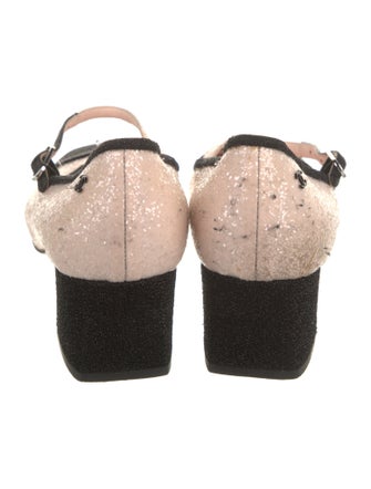 Chanel Interlocking CC Logo Glitter Pumps