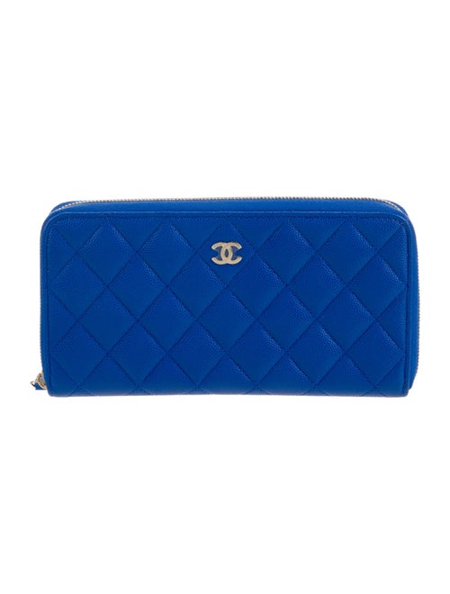 Chanel 2022 Interlocking CC Logo Continental Wallet
