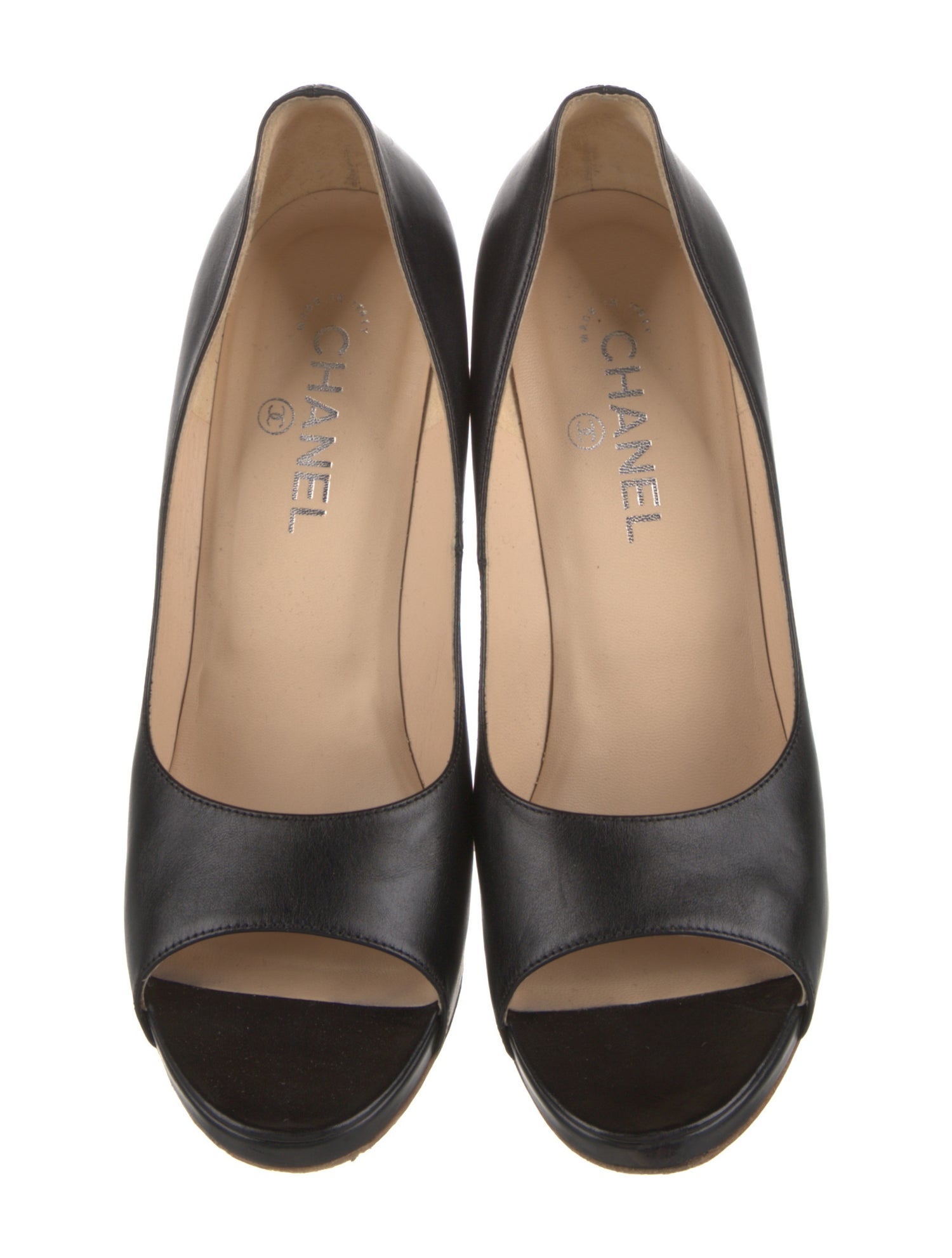 Chanel 2012 Interlocking CC Logo Pumps