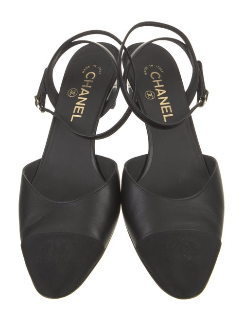 Chanel Interlocking CC Logo Leather Slingback Pumps