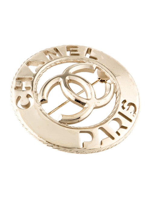 Chanel CC Paris Brooch