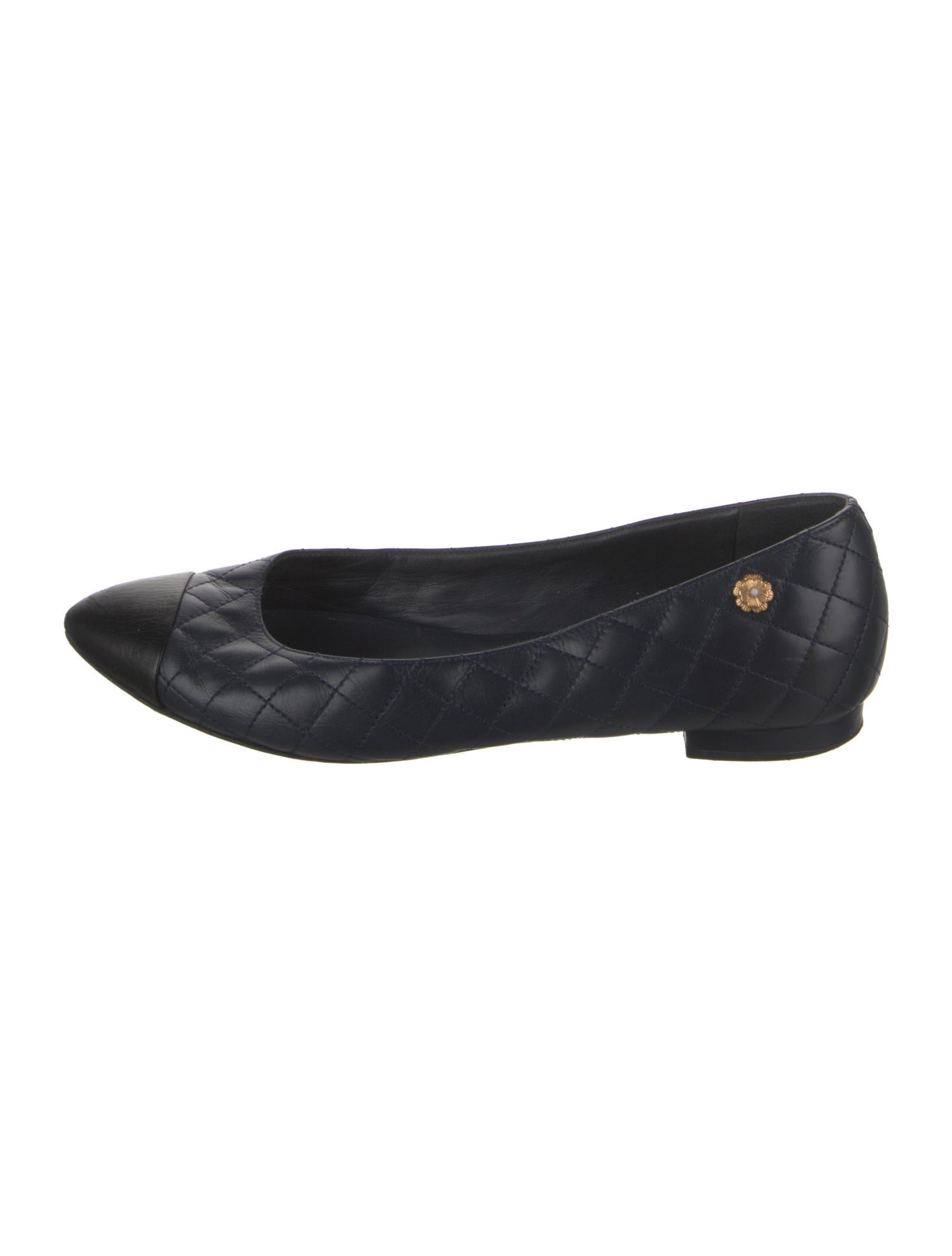 Chanel Interlocking CC Logo Leather Ballet Flats