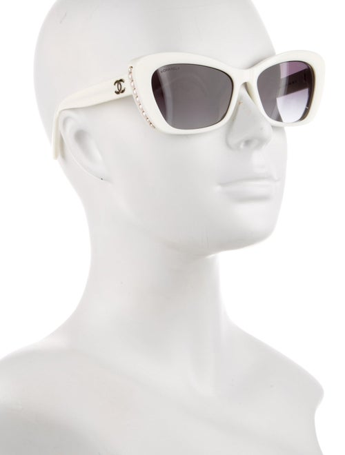 Chanel Interlocking CC Logo Cat-Eye Sunglasses