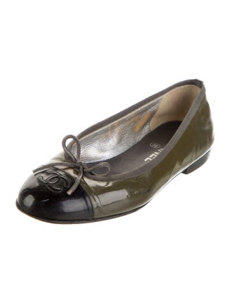 Chanel Interlocking CC Logo Patent Leather Ballet Flats