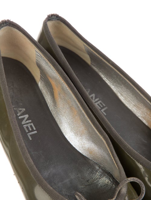Chanel Interlocking CC Logo Patent Leather Ballet Flats