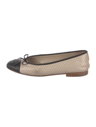 Chanel Interlocking CC Logo Leather Ballet Flats