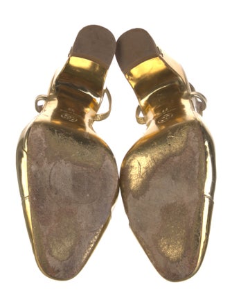 Chanel 2022 Interlocking CC Logo Slingback Pumps