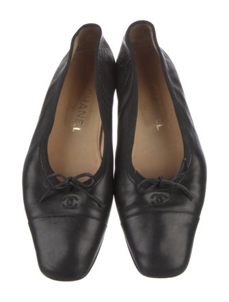 Chanel Interlocking CC Logo Leather Ballet Flats