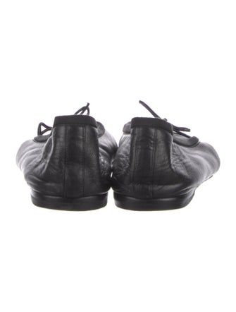 Chanel Interlocking CC Logo Leather Ballet Flats