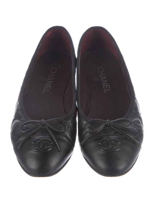 Chanel Interlocking CC Logo Leather Ballet Flats