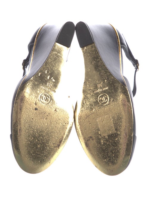 Chanel Interlocking CC Logo Leather D'Orsay Pumps