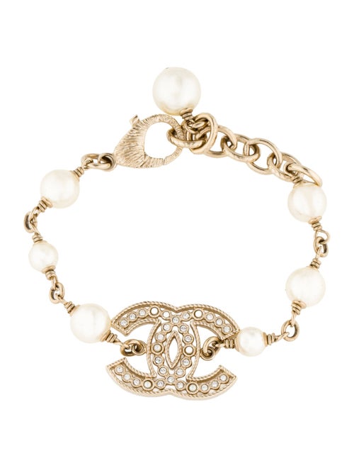 Chanel Faux Pearl & Strass CC Station Bracelet