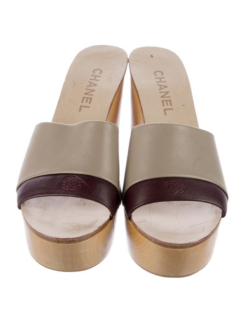 Chanel Interlocking CC Logo Leather Slides