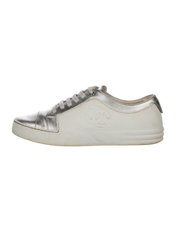 Chanel Sneakers Interlocking CC Logo Leather IT 37.5 | 7.5