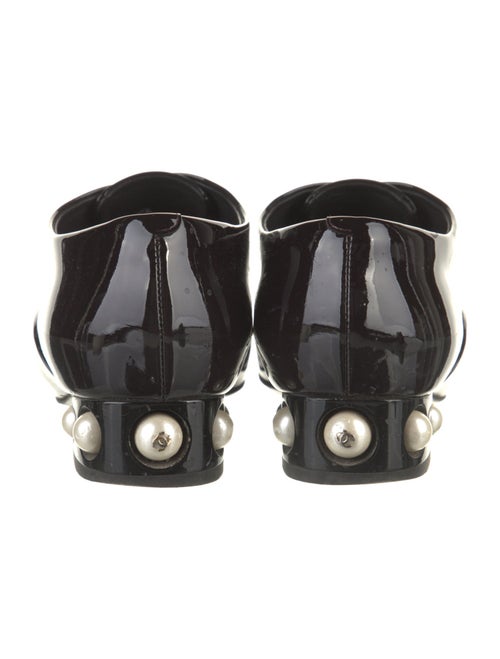 Chanel Interlocking CC Logo Patent Leather Oxfords