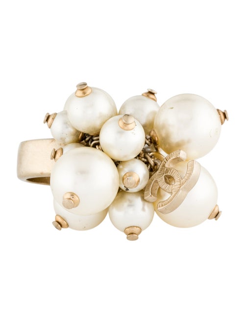 Chanel Faux Pearl Cluster CC Cocktail Ring