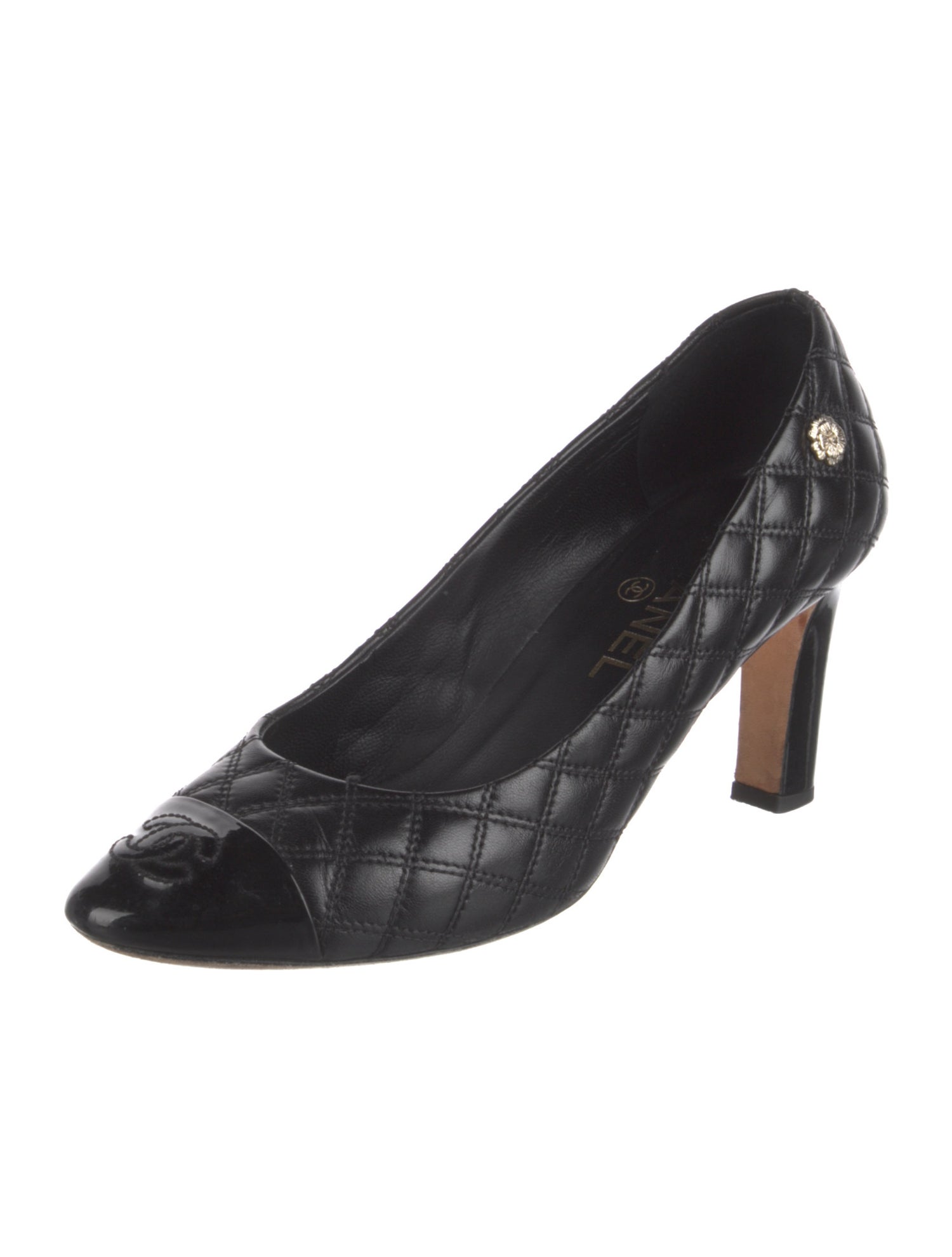 Chanel Interlocking CC Logo Leather Pumps