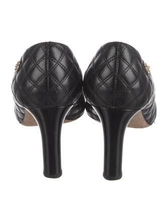 Chanel Interlocking CC Logo Leather Pumps