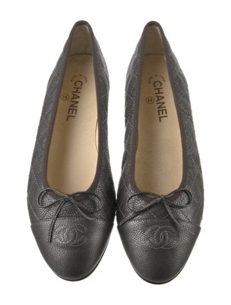Chanel Interlocking CC Logo Leather Ballet Flats
