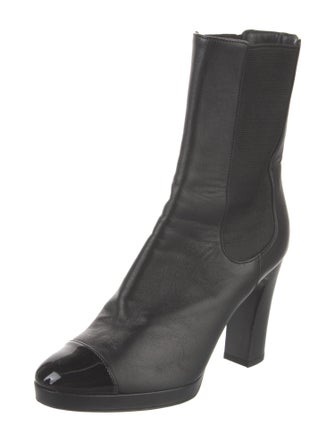 Chanel 2020 Interlocking CC Logo Chelsea Boots